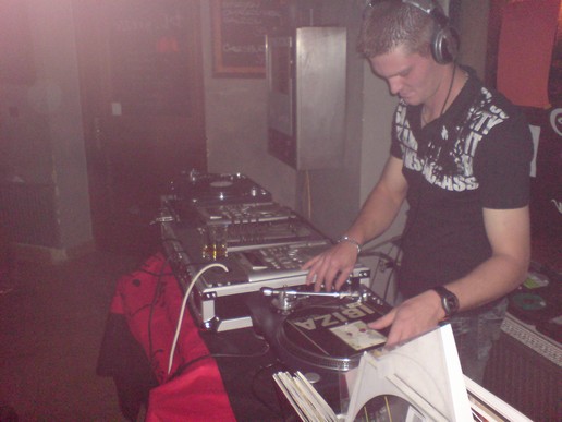 DJ Spectro